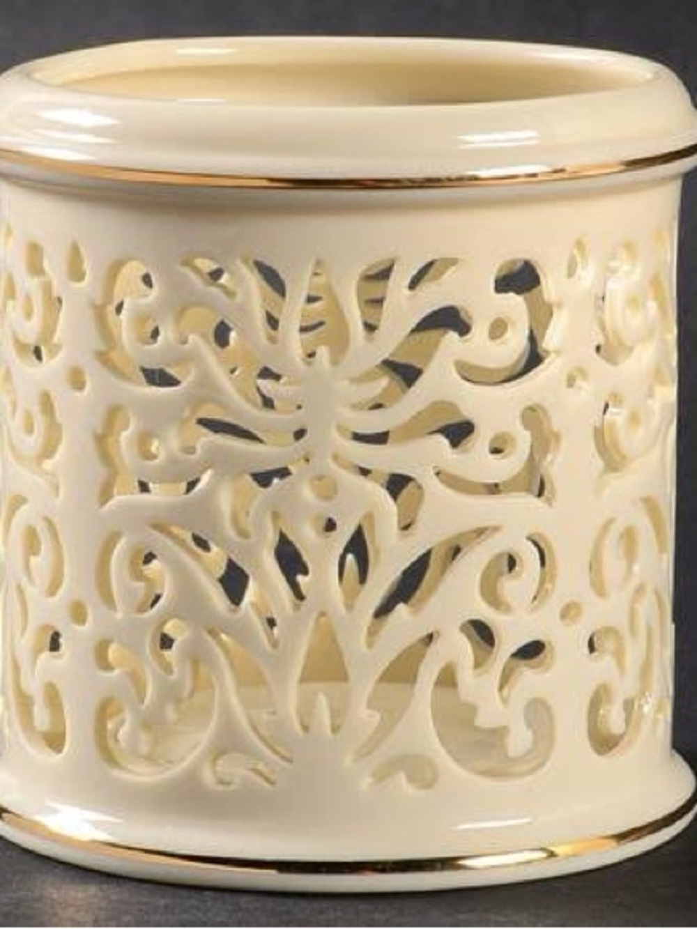 Lenox Cream Ceramic Votive Holder with 24 K Gold Trim *READ*